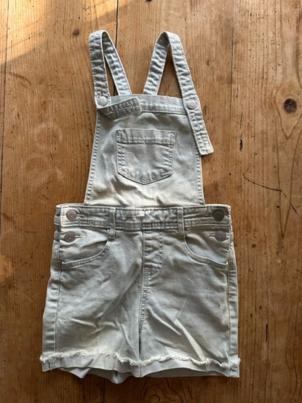 Cat & Jack Girls Stretch Denim Light Wash Overall Shorts Size S (6/6x)